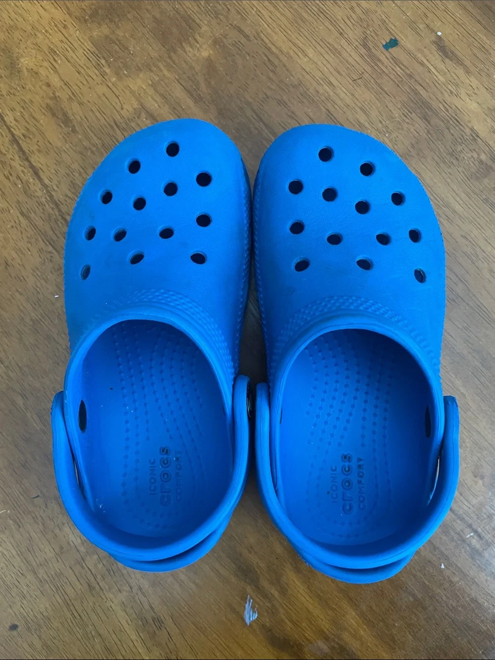 CROCS Kids Classic Clog in Bright Blue size 11